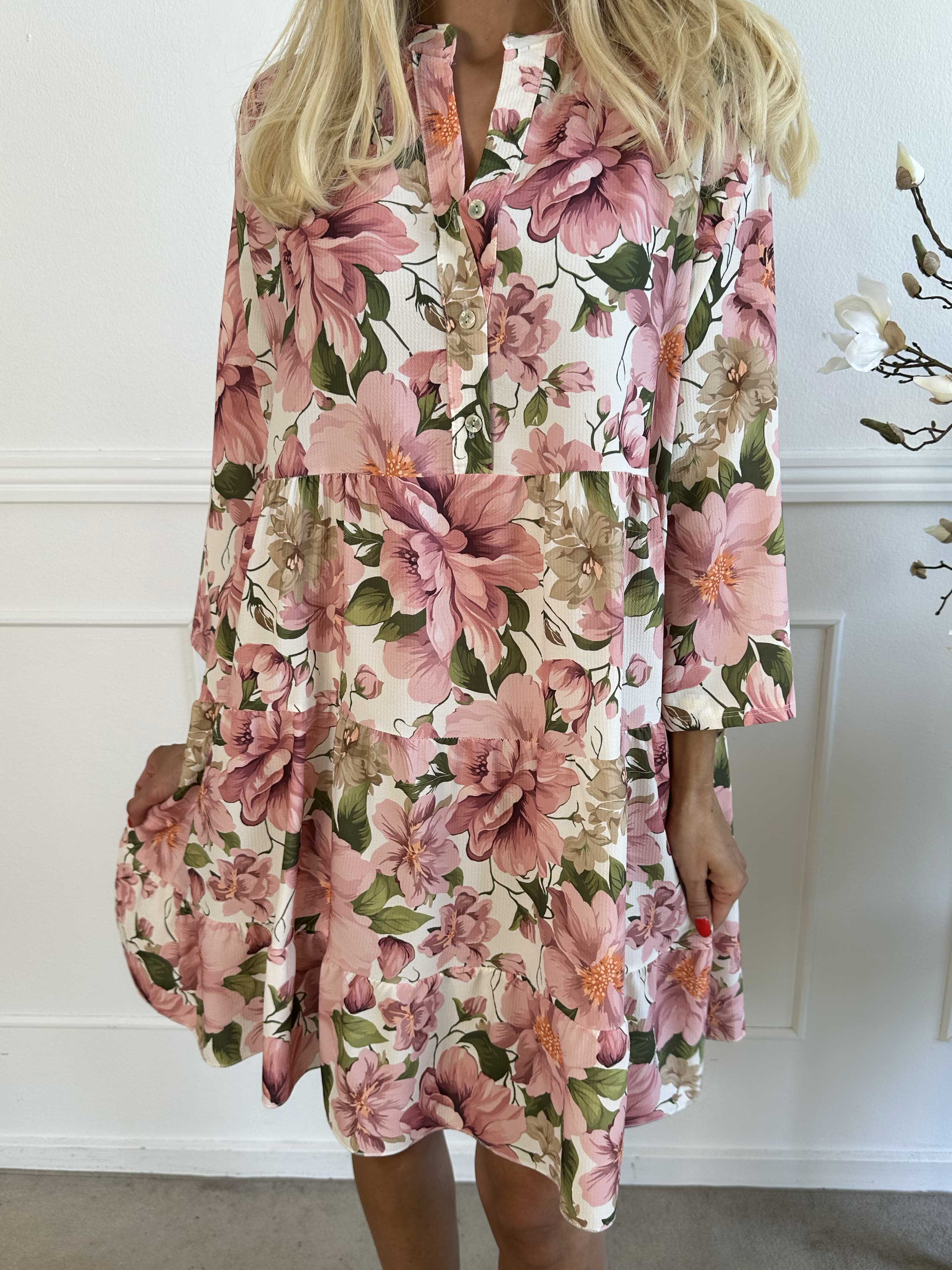 Flower Dress - Söt blommig klänning med lager-på-lager-look